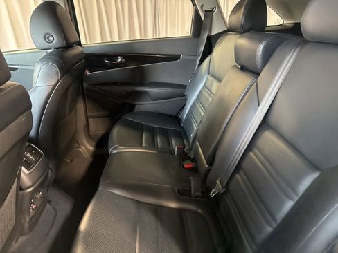 Used 2020 Kia Sorento EX FWD image 16