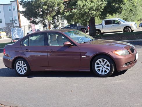 Used 2006 BMW 325xi Sedan AWD/4WD image 2