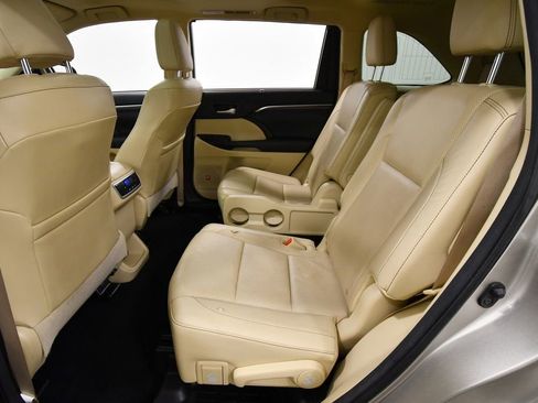 Used 2015 Toyota Highlander Limited AWD/4WD image 15
