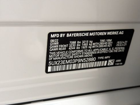 Used 2023 BMW X7 xDrive40i w/ M Sport Package AWD/4WD image 18
