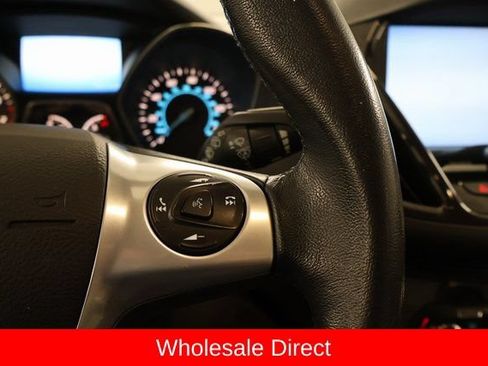Used 2015 Ford Escape Titanium w/ Equipment Group 301A AWD/4WD image 18
