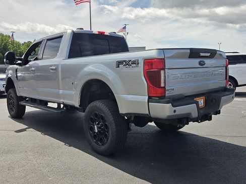 Used 2022 Ford F250 Lariat w/ Black Appearance Package AWD/4WD image 9