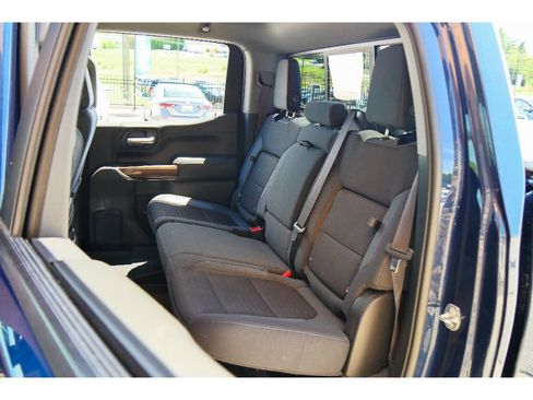Used 2021 Chevrolet Silverado 1500 LT Trail Boss w/ Convenience Package II AWD/4WD image 17