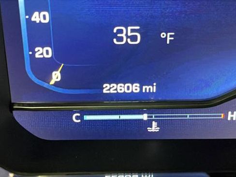 Used 2024 Chevrolet Silverado 2500 LT image 28