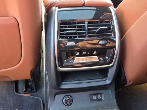 Used 2023 BMW X7 xDrive40i w/ Executive Package AWD/4WD image 14