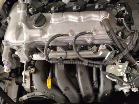 Used 2021 Toyota Corolla LE image 30