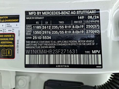 Used 2025 Mercedes-Benz GLC 300 4MATIC image 26