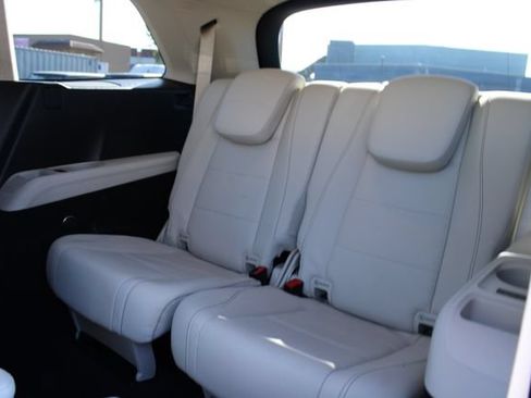 Used 2024 Mercedes-Benz GLS 450 4MATIC image 45