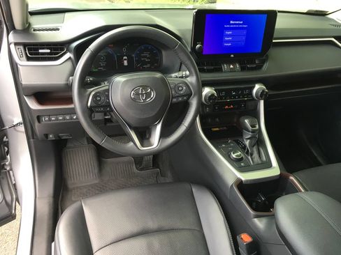 Used 2024 Toyota RAV4 Limited w/ Advanced Technology Package AWD/4WD image 22