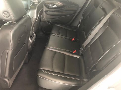 Used 2023 GMC Terrain SLT w/ Infotainment Package II AWD/4WD image 8
