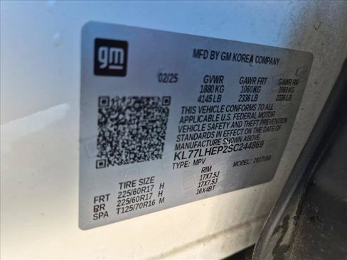 Used 2025 Chevrolet Trax LT FWD image 15