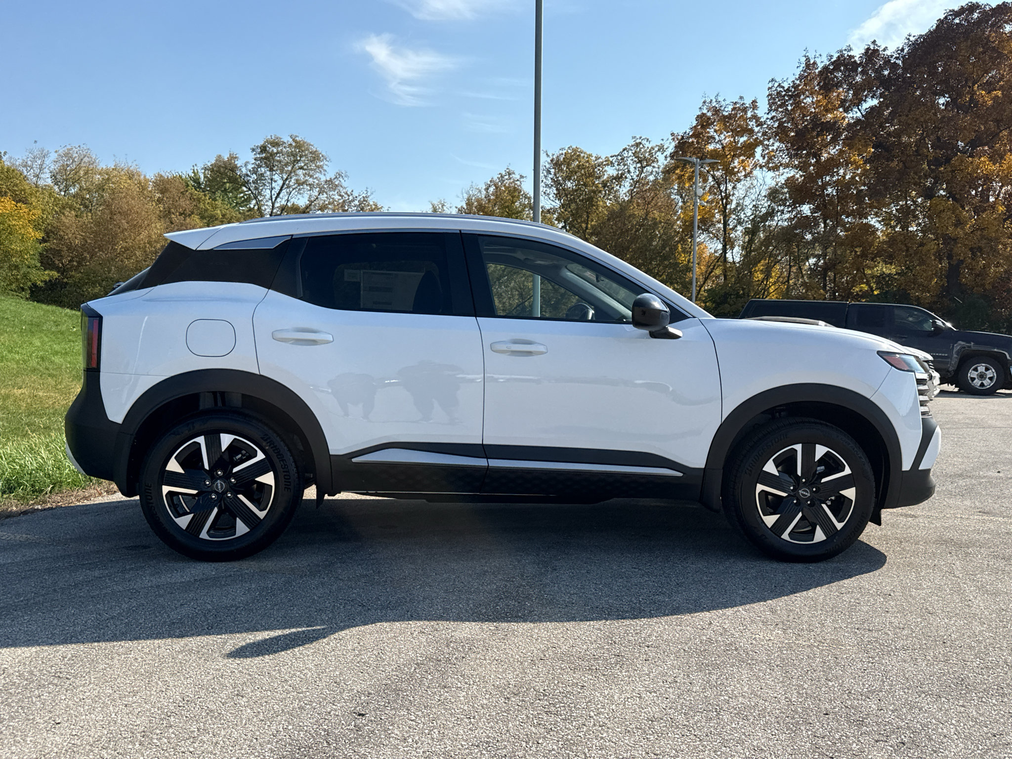 New 2027 Nissan Kicks SV AWD/4WD image 18