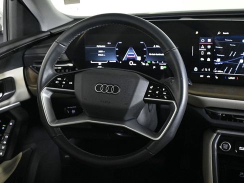 Certified 2025 Audi Q5 Premium w/ Convenience Package image 10