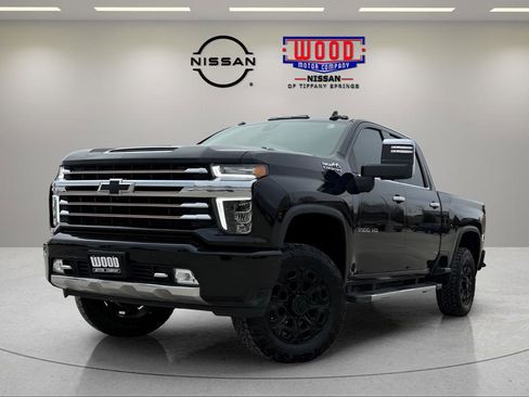 Used 2022 Chevrolet Silverado 3500 High Country w/ Technology Package image 3