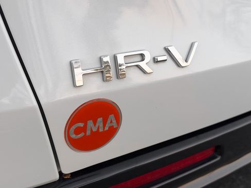 Used 2024 Honda HR-V EX-L image 9