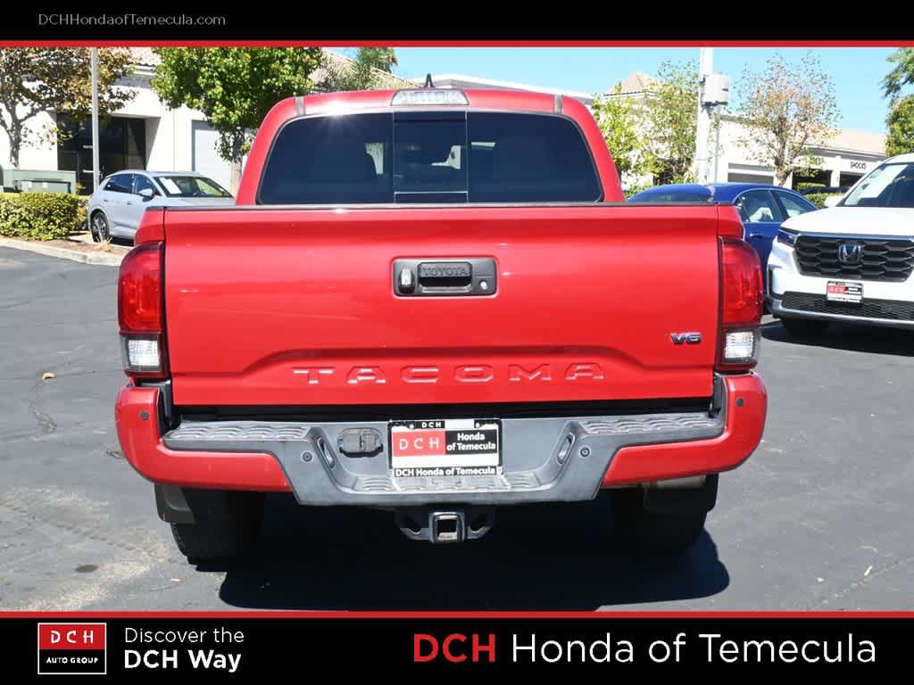 Used 2018 Toyota Tacoma TRD Off-Road w/ Technology Package AWD/4WD image 6