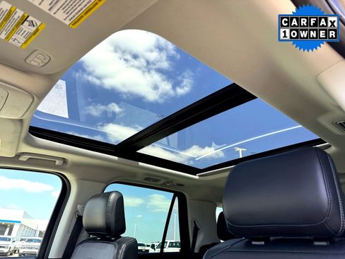 Used 2025 Ford Expedition Platinum image 14