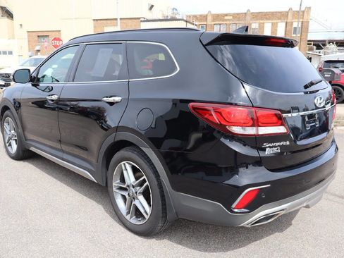 Used 2017 Hyundai Santa Fe Limited image 4