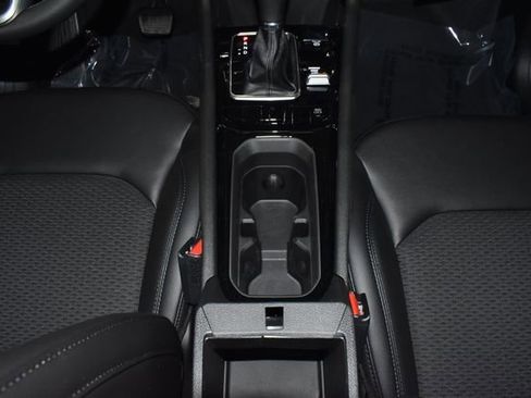 New 2026 Jeep Compass Latitude AWD/4WD image 18