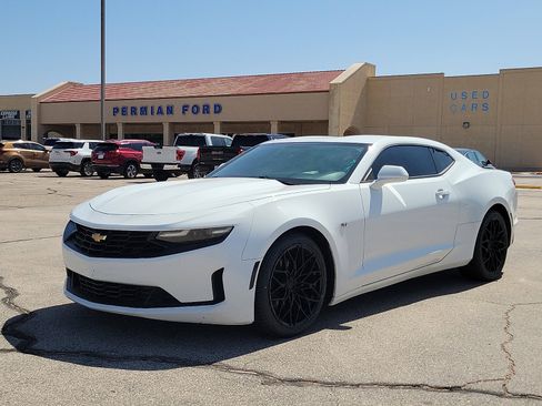 Used 2021 Chevrolet Camaro LT RWD image 1