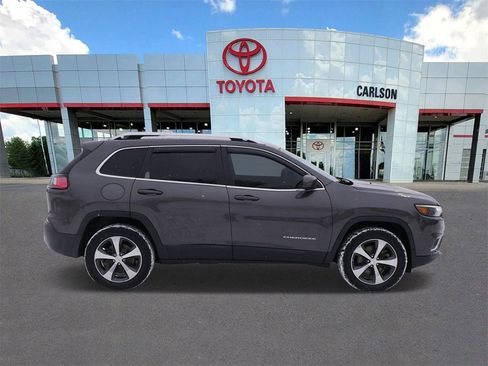Used 2019 Jeep Cherokee Limited image 4