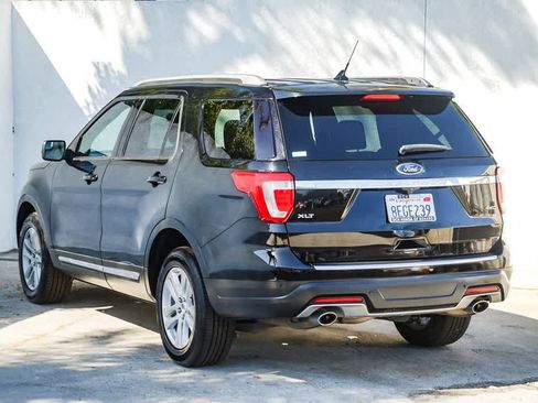 Used 2018 Ford Explorer XLT w/ Equipment Group 201A AWD/4WD image 6