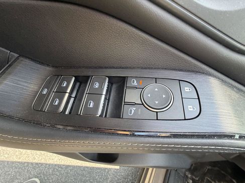 Used 2024 Nissan Rogue SL w/ SL Premium Package AWD/4WD image 8