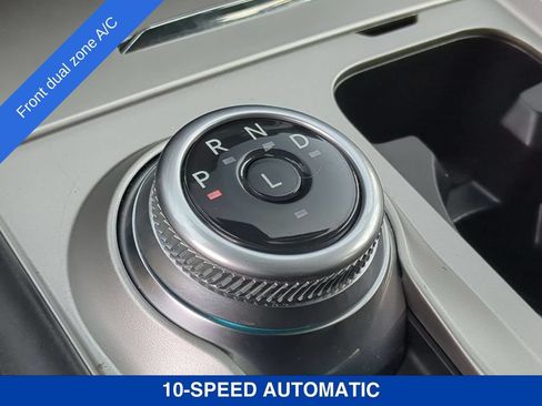 Used 2024 Ford Explorer XLT AWD/4WD image 15