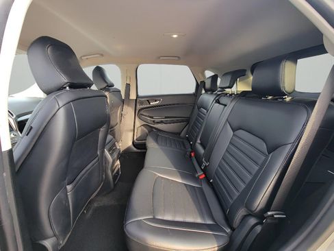 Used 2024 Ford Edge SEL image 25