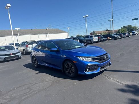 Used 2018 Honda Civic EX image 3