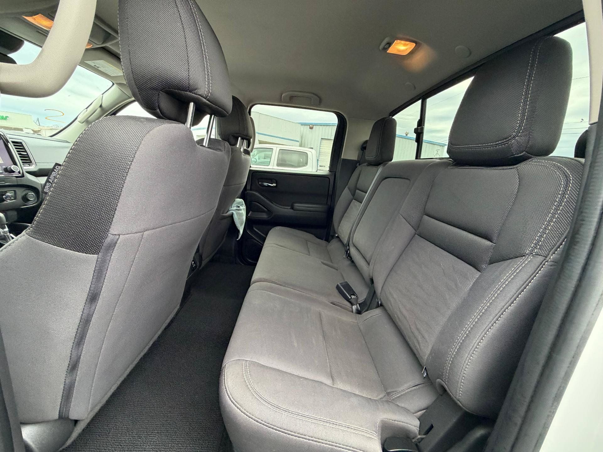 Used 2023 Nissan Frontier SV w/ SV Convenience Package AWD/4WD image 12