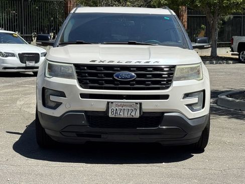 Used 2017 Ford Explorer Sport w/ Equipment Group 401A AWD/4WD image 2