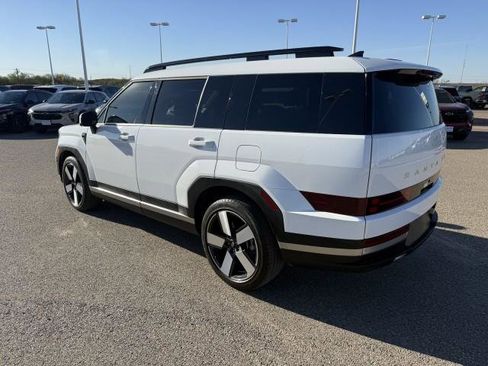 Used 2025 Hyundai Santa Fe Limited image 6