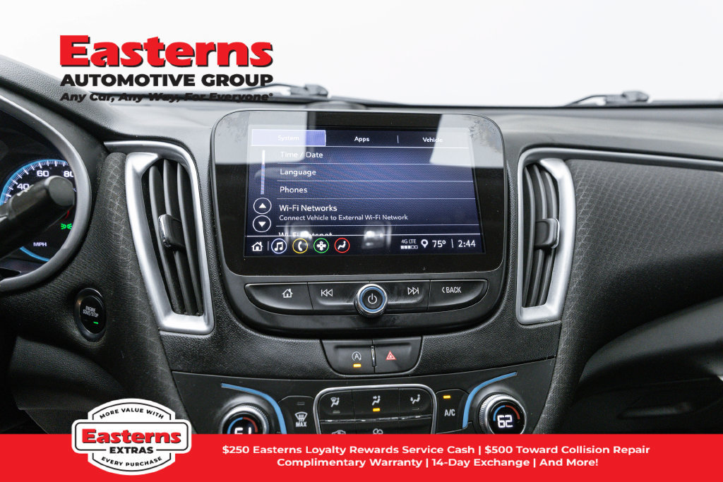 Used 2025 Chevrolet Malibu LT FWD image 13