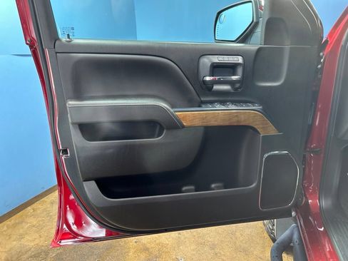 Used 2018 Chevrolet Silverado 1500 LTZ AWD/4WD image 32