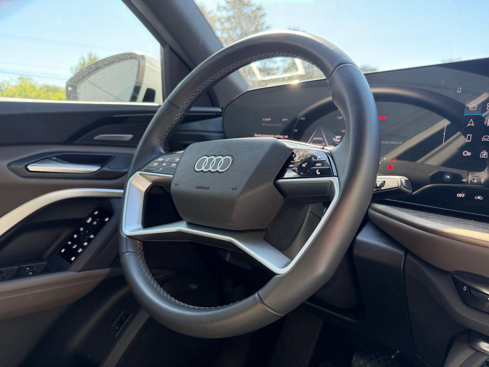 Used 2025 Audi Q5 Premium Plus w/ Premium Plus AWD/4WD image 19