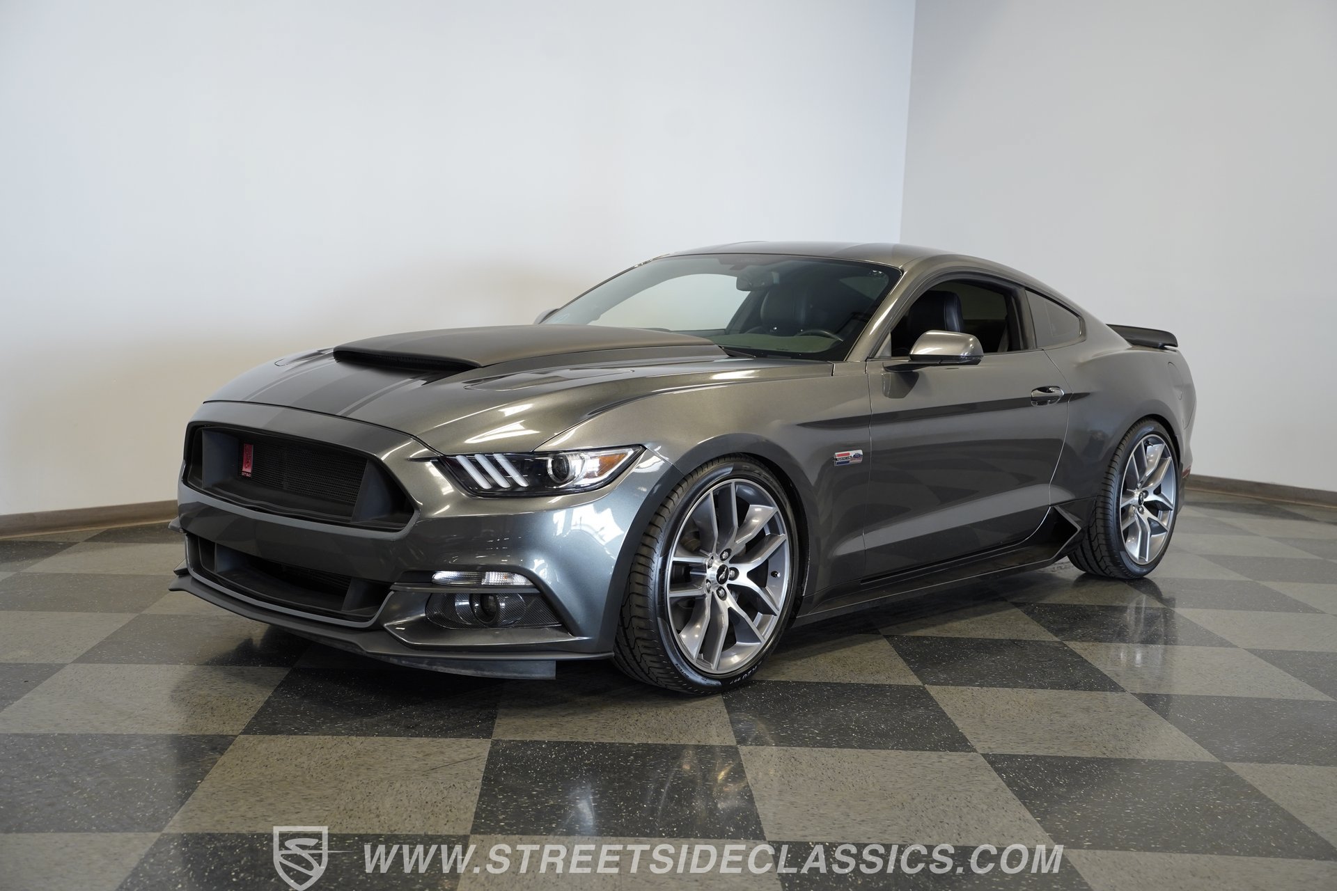Used 2016 Ford Mustang GT Premium RWD image 6