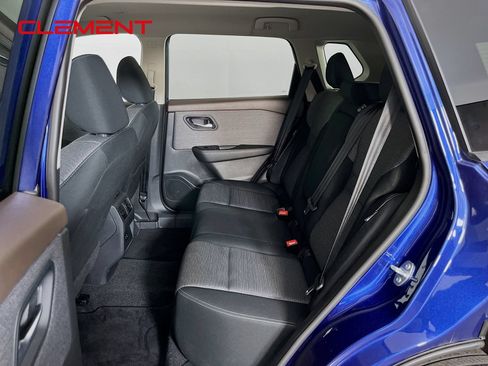 Used 2023 Nissan Rogue SV AWD/4WD image 31