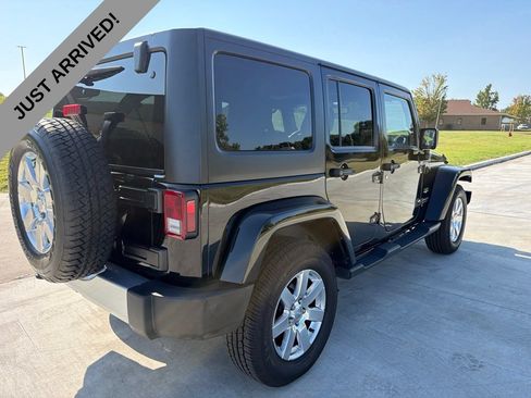 Used 2015 Jeep Wrangler Unlimited Sahara AWD/4WD image 5