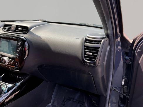 Used 2015 Kia Soul ! w/ Sun & Sound Package FWD image 25