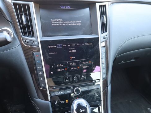 Used 2018 INFINITI Q50 Luxe w/ Essential Package (3.0T Luxe) AWD/4WD image 7