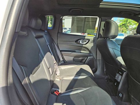 Used 2024 Jeep Compass Limited w/ Driver Assist Group I image 15