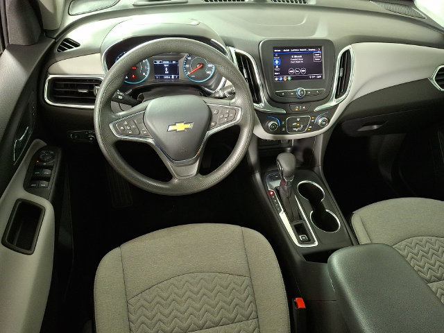 Used 2023 Chevrolet Equinox LS w/ Driver Confidence II Package AWD/4WD image 2