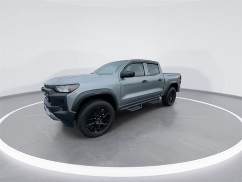 Used 2024 Chevrolet Colorado Trail Boss w/ Advanced Trailering Package image 4