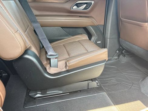 Used 2021 Chevrolet Tahoe High Country AWD/4WD image 34