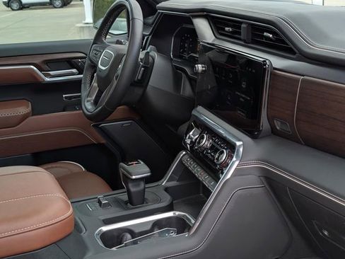 Used 2025 GMC Sierra 1500 Denali Ultimate image 34