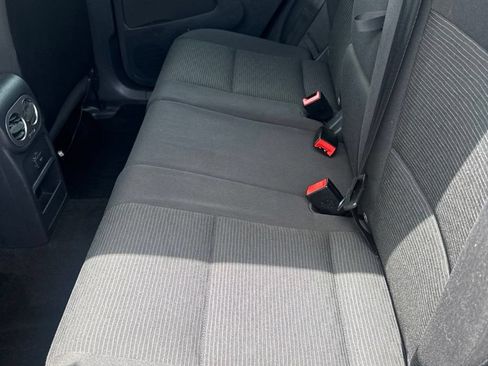 Used 2017 Volkswagen Tiguan Limited w/ Alloy Wheels Package FWD image 19