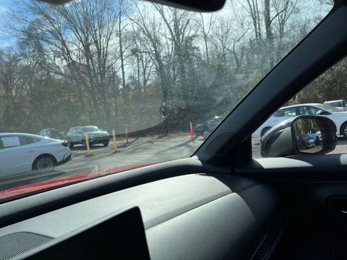 Used 2025 Honda HR-V Sport image 34