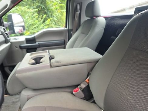 Used 2017 Ford F250 XL w/ Power Equipment Group AWD/4WD image 3