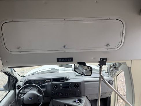 Used 2016 Ford E-450 and Econoline 450 Super Duty w/ Shuttle Bus Prep Package RWD image 21